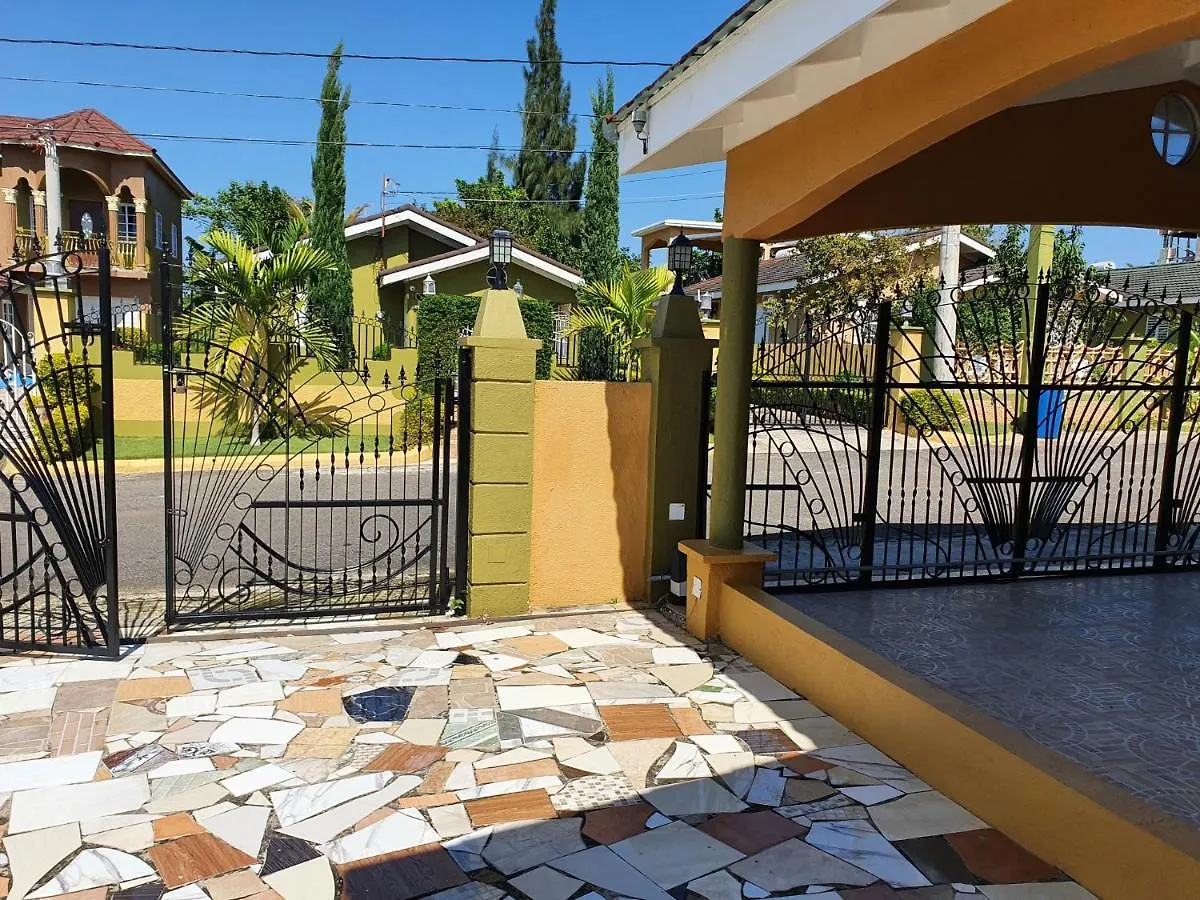 Σπίτι διακοπών B&B Sunshine Falmouth Τζαμάικα